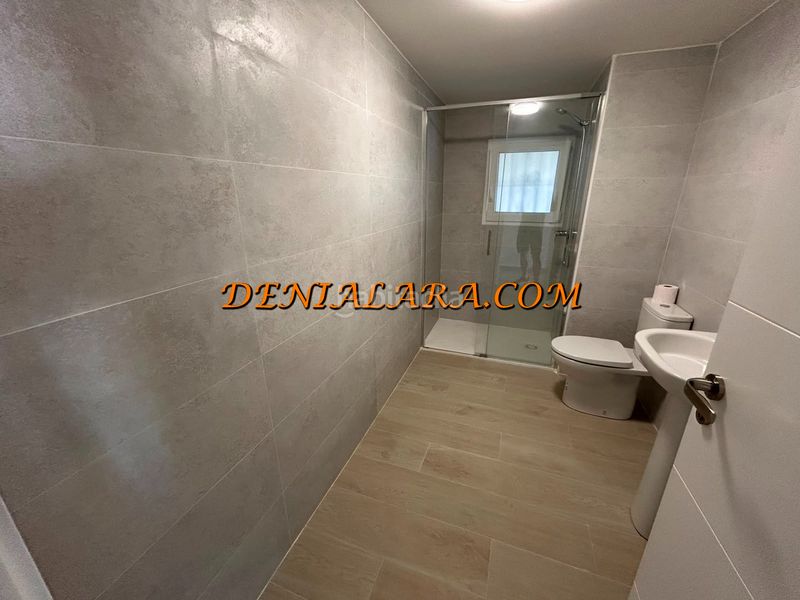 Foto c258cde7-d4da-4f86-b8f2-9c4e79272b88. Casa amb xemeneia aparcament a Las Rotas / Les Rotes Dénia