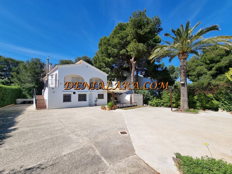 Foto d7a21762-761f-49ac-9659-340ead7588cb. Casa amb xemeneia aparcament a Las Rotas / Les Rotes Dénia