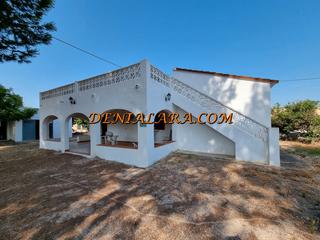 Xalet a Poblets (els). Encantador chalet con amplia parcela cerca del mar en els poblet