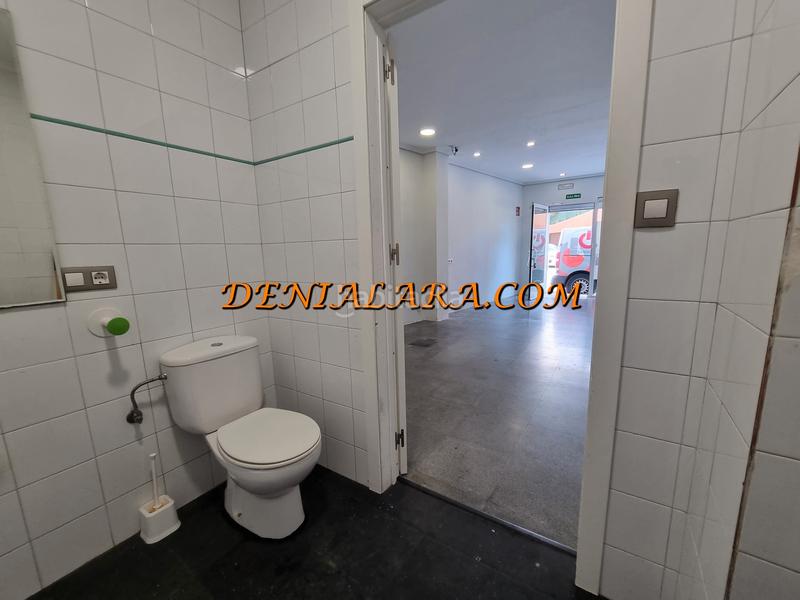 Foto f3f34a4b-f3da-4016-af18-e059bc901a11. Lloguer local comercial a Centro Urbano Dénia