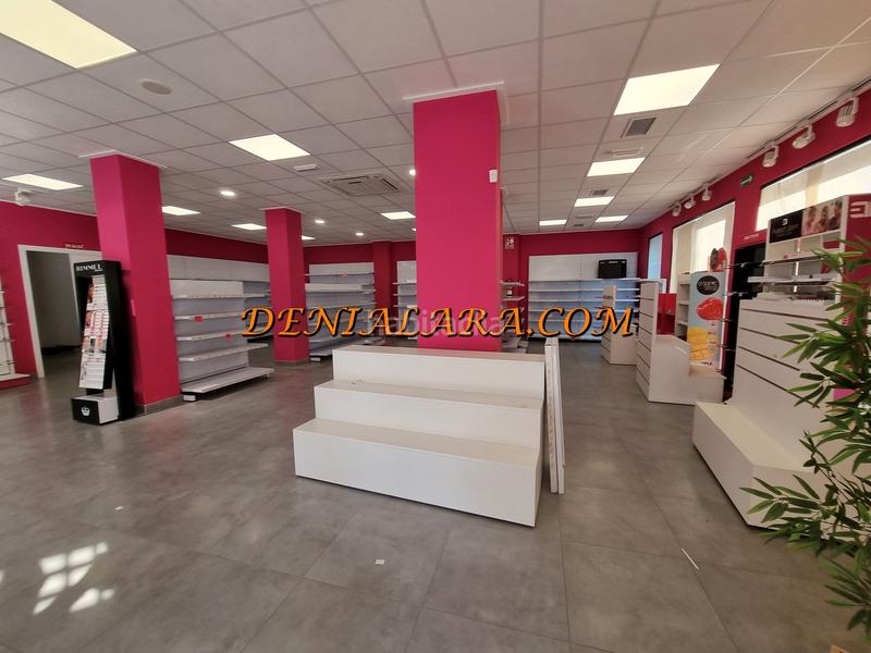 Foto 49d7782e-0a6d-4404-af9e-8ed16ae410f9. Location local commercial dans Saladar Dénia