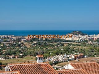 Casa adossada a La Pedrera-Vessanes. Adosado con encanto y espectaculares vistas al mar en el montgó,