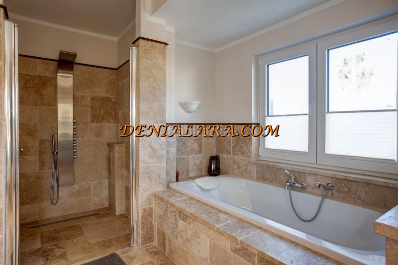 Foto 495aa0e5-62ae-42c4-8a99-299fb992ea07. Lloguer xalet amb calefacció aparcament piscina a Dénia