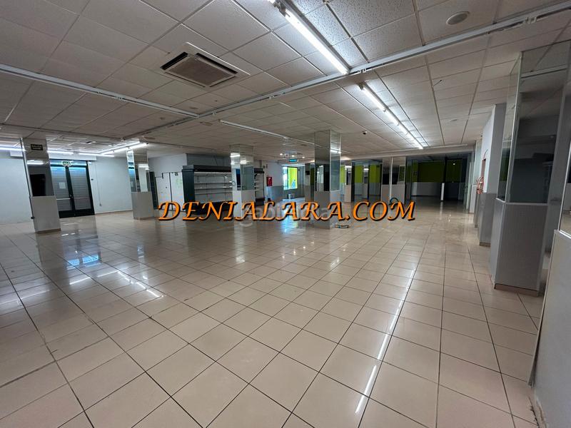 Foto 83fb00ee-d6ec-4c3b-aa33-05d4676dcec4. Alquiler local comercial ?? local comercialde 1100metros, único en el centro de els poblets – ideal para supermercado en Poblets (els)