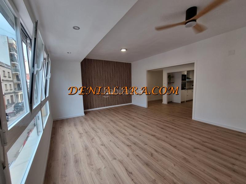 Foto 6fb94e3b-7ad2-40e3-b011-b6e0af0e69b1. Piso se vende piso de 127metros recién reformado en Oliva