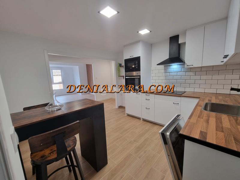 Foto 7f7742bb-3383-493b-ab01-795b3987f359. Piso se vende piso de 127metros recién reformado en Oliva