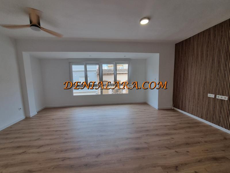 Foto b8d3785f-b69f-4489-b5cb-f96f367b1769. Piso se vende piso de 127metros recién reformado en Oliva