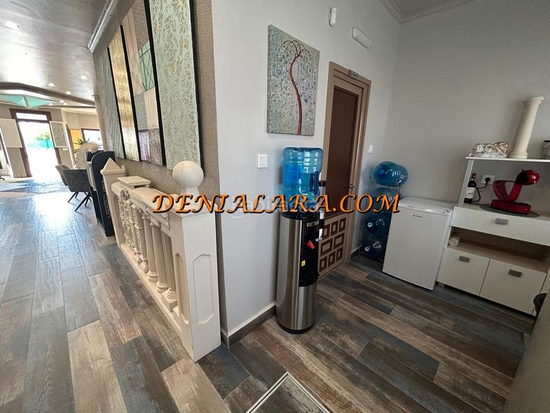 Foto b1e5bcf7-a8b6-40b6-a1dc-bdb54b05498d. Geschäftsraum in Poblets (els)