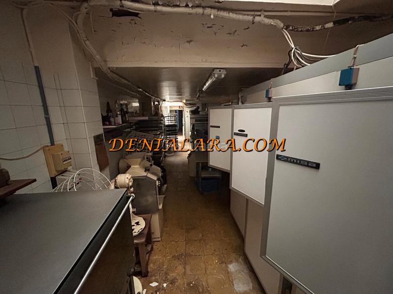 Foto cc7c4ab0-3ab3-48a1-8598-d657a06d0e3f. Locale commerciale in Pego