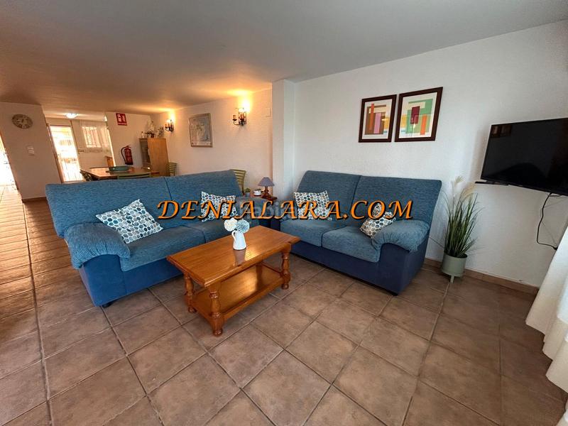 Foto 02641ca2-b7a2-4336-b4c8-00c6c17cf6d0. Edifici a Oliva nova Oliva