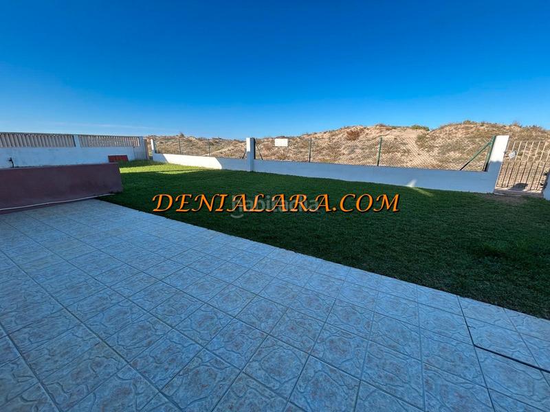 Foto 2d6f2eb6-e654-4a5f-9599-3e83071f1f70. Edifici a Oliva nova Oliva