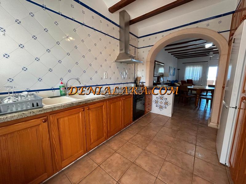 Foto 77dbca9b-cb39-4a2f-b453-b77af05d0cd6. Edifici a Oliva nova Oliva