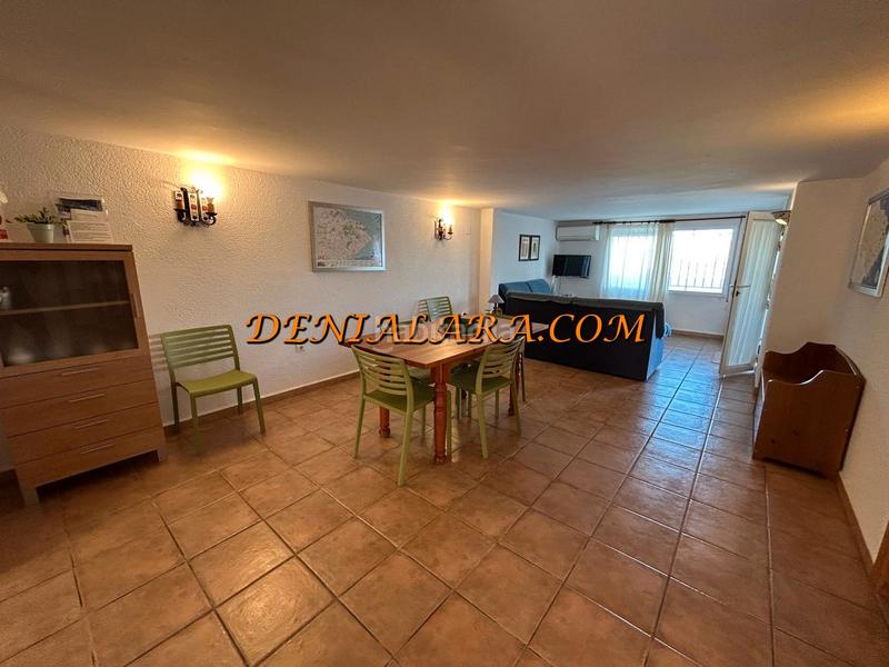 Foto c1039e6e-9456-4a54-8977-bbc398cb46ef. Edifici a Oliva nova Oliva