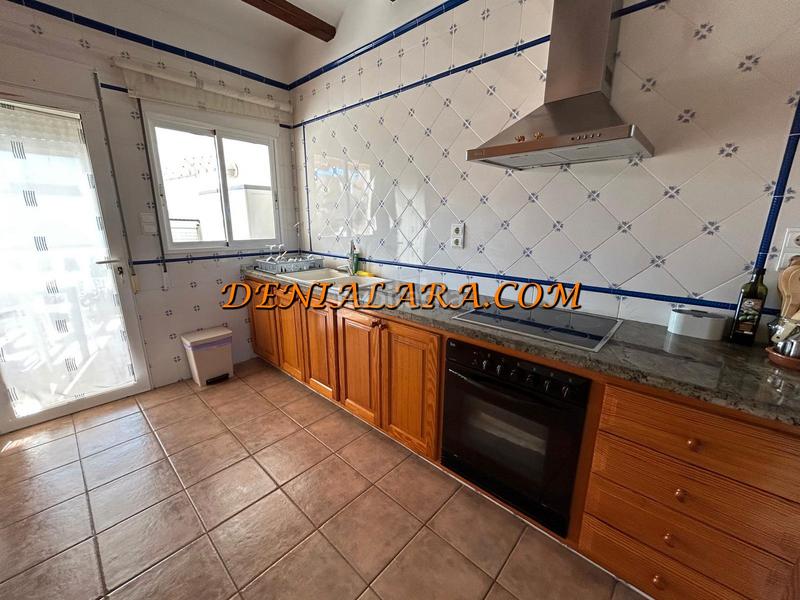 Foto ca948daa-370c-4ce9-92aa-e628831829c5. Edifici a Oliva nova Oliva