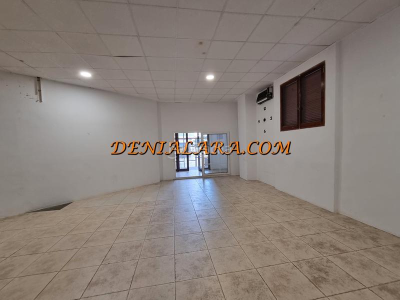 Foto c944a735-b64c-42ce-a457-d43b123971e3. Local commercial dans Centro Urbano Dénia