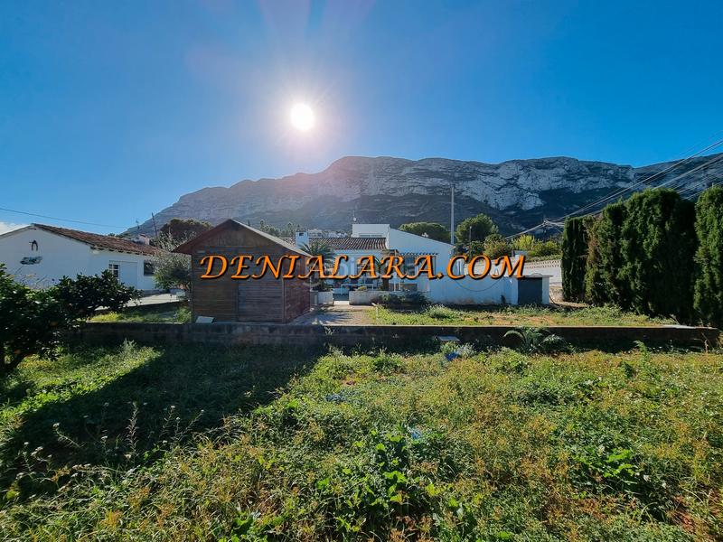 Foto 15e82c0a-9d8a-40b9-b5fe-9e31552e1c46. Chalet con camino parcheggio piscina in El Montgó Dénia