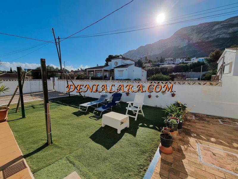 Foto 3e20025a-40fd-49e8-bf60-911858b2a38b. Chalet con camino parcheggio piscina in El Montgó Dénia