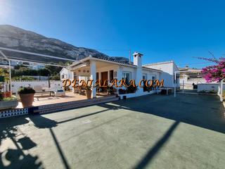 Xalet a El Montgó. Chalet con gran parcela a un paso del centro de dénia