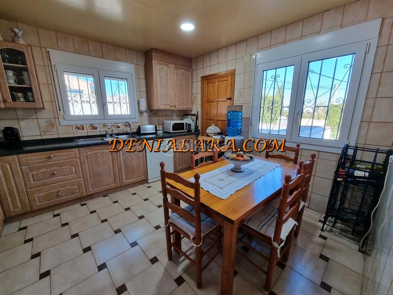 Foto 87d734d3-c393-4c8a-939e-e51c1e4a1598. Chalet con camino parcheggio piscina in El Montgó Dénia