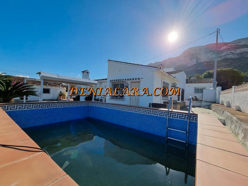 Foto a3509dea-4c1c-4827-9c80-ebcdd222a3a4. Chalet con camino parcheggio piscina in El Montgó Dénia