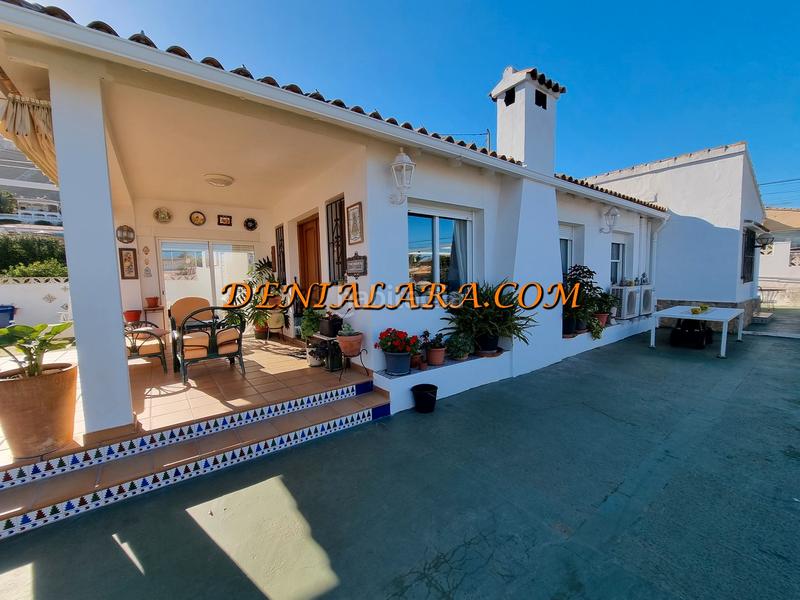 Foto d9808674-8933-4f4c-8f6e-839d8c3954de. Chalet con camino parcheggio piscina in El Montgó Dénia