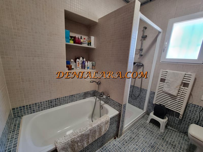 Foto ea655957-443f-4221-9c30-2662c302c4ac. Chalet con camino parcheggio piscina in El Montgó Dénia