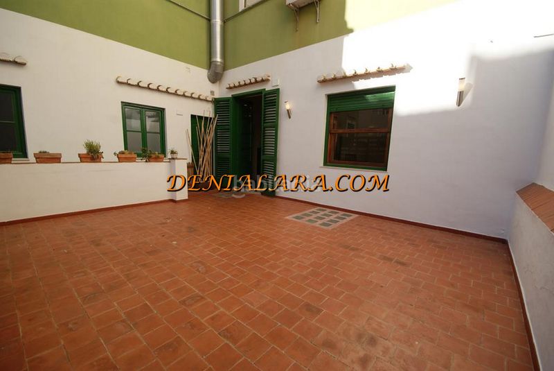 Foto 0f3c1b55-abb4-4f59-9733-bb3ddda45661. Edifici a Centro Urbano Dénia