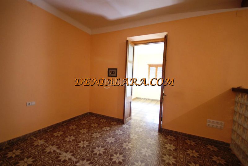 Foto 484c7355-be16-4810-9fd9-032efa8b7779. Edifici a Centro Urbano Dénia