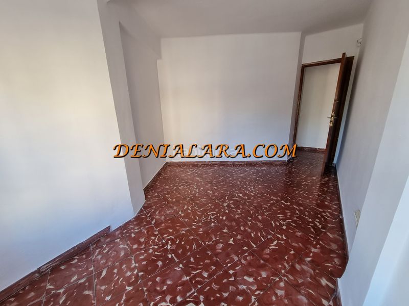 Foto 7eb7ff55-f9bd-46f3-8f2b-9820bd45d042. Pis a Centro Urbano Dénia