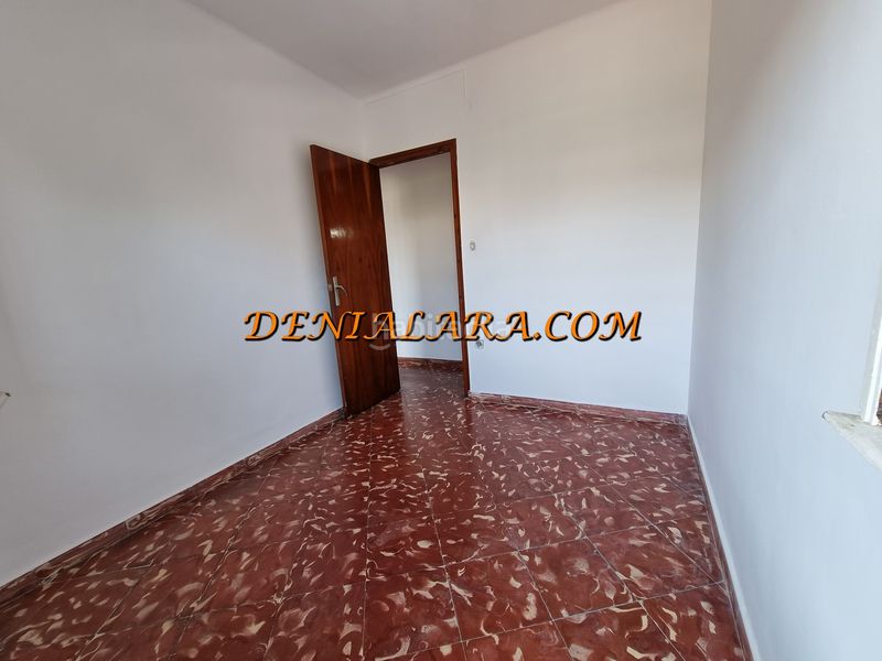 Foto f432f113-af90-42b7-a977-31b41eb60274. Pis a Centro Urbano Dénia