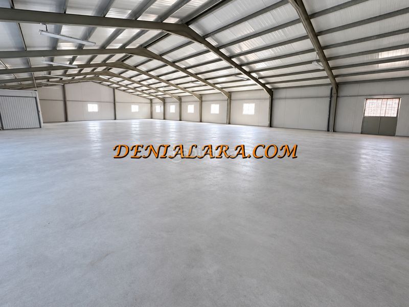 Foto a3a0b60c-d358-4628-8b3a-1c716eb5d6d8. Fabrikhalle in Verger (el)