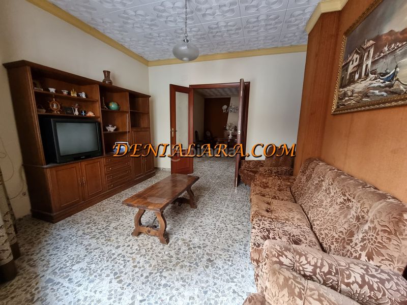Foto 0f4cac90-0ab3-4d3e-8bc7-a9636d0c47fe. Casa amb xemeneia a Centro Pedreguer