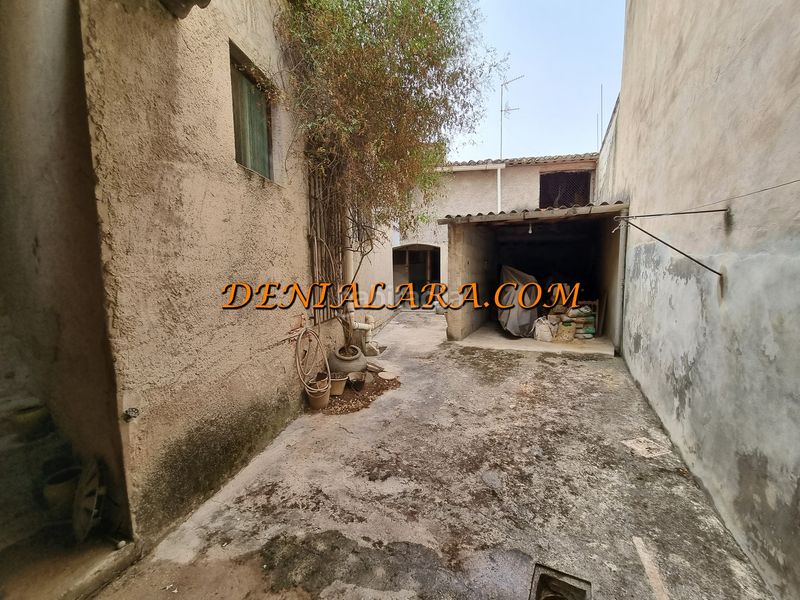 Foto 1272d18c-bd11-482f-af93-957f8412453d. Casa amb xemeneia a Centro Pedreguer