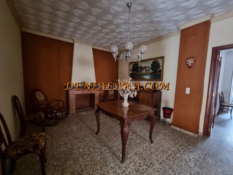 Foto 7f14f282-f6d1-407b-beae-be3f29431854. Casa amb xemeneia a Centro Pedreguer