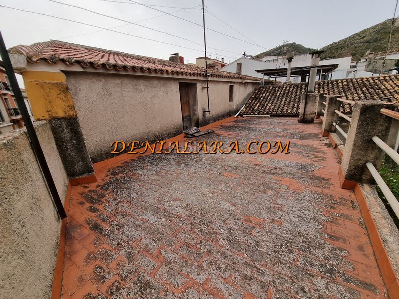 Foto c790bb37-91ee-42a3-b3d2-f722651f8242. Casa amb xemeneia a Centro Pedreguer