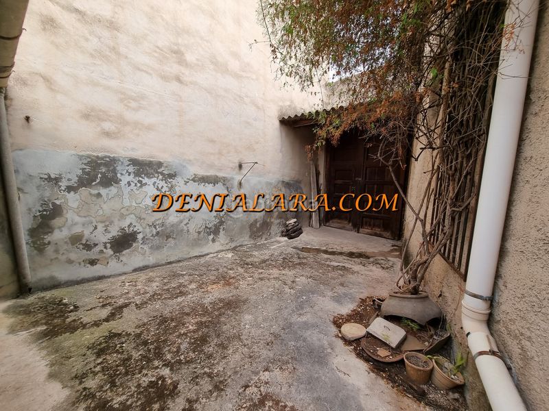 Foto e83c14b8-2cd2-4964-a437-d33233594ff4. Casa amb xemeneia a Centro Pedreguer