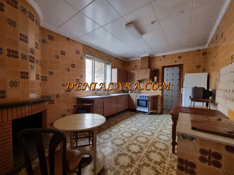 Foto ea2e0b55-7ac1-4dc9-a1b1-236d3988d6bc. Casa amb xemeneia a Centro Pedreguer