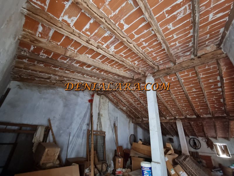 Foto f8715f6d-754e-425e-9353-6f96d15c1807. Casa amb xemeneia a Centro Pedreguer