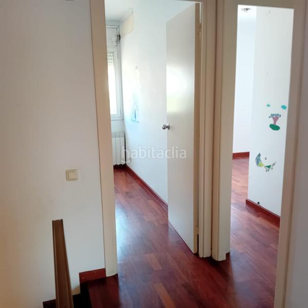 Foto 328aab90-4d8b-47a9-9cdf-49f2d7ca6388. Casa adosada magnifico adosado calle la resclosa en Cabrils