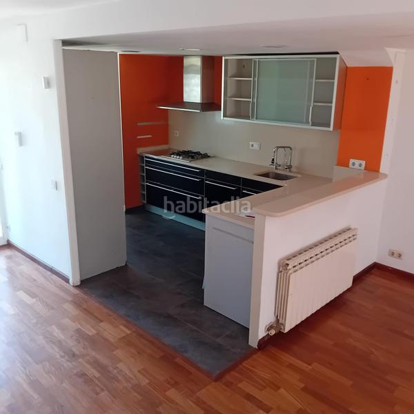 Foto 69cbe70d-0eb6-4bd3-a2ec-c32e87a51d7a. Casa adosada magnifico adosado calle la resclosa en Cabrils