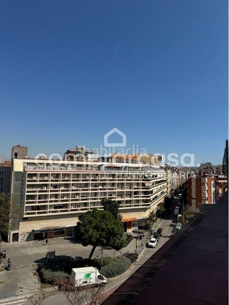 Foto 0c6d1c5e-f21d-4768-8ed4-9b25dba653b3. Àtic a Les Planes Hospitalet de Llobregat (L´)
