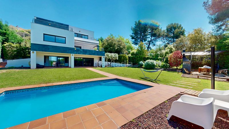 Foto 1773b400-0bcb-4bd4-ba7d-467990a2e83e. Casa amb calefacció aparcament piscina a Matadepera