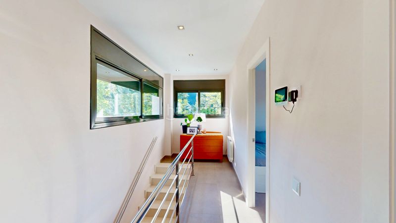 Foto 5975374f-0d91-411f-bb5b-12ad577ad5dc. Casa amb calefacció aparcament piscina a Matadepera