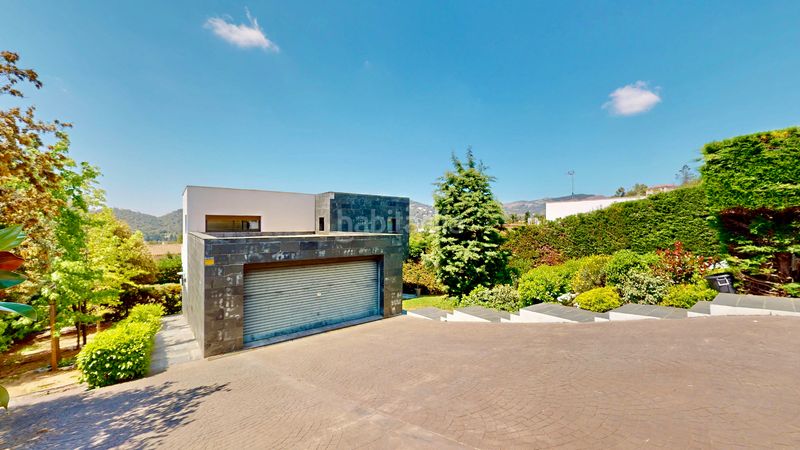 Foto f8cf493a-f930-4ea7-a60d-b77972b64492. Casa amb calefacció aparcament piscina a Matadepera