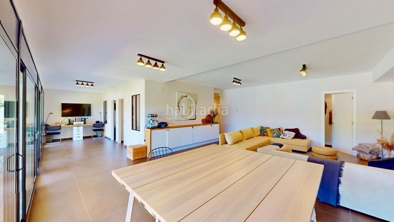 Foto f76d5119-7f8a-4a09-81a6-5d4932273ed4. Casa amb calefacció aparcament piscina a Matadepera