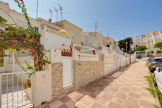 Maison à Avenida notario juan josé martinez román 351. Un paraíso junto al mar
