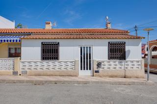 Casa adossada en Parque del nervin 85. Esta casa est a unos pasos de todas las comodidades