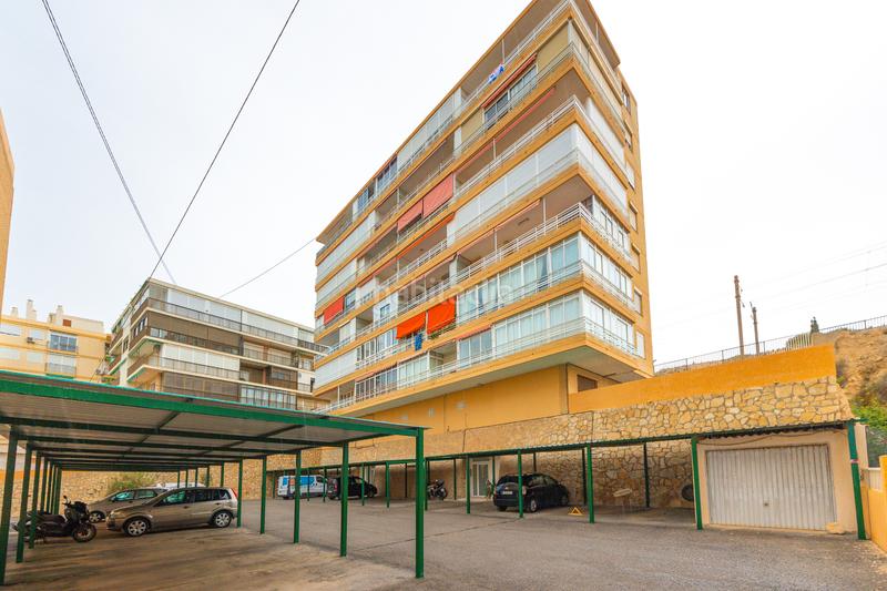 Foto a0254e24-3bb1-4c38-bfaf-71ff8ae45f11. Dachwohnung in avenida jaime i el conquistador 34 in Campello (el)