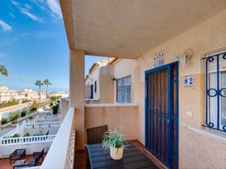 Maison jumelée à Calle realistas 80. Acogedor bungalow en planta alta  en la zona residencial de los