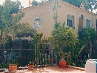 Casa a Calle madrid 34. Casa independiente en venta en el campello - a solo 100 metros d